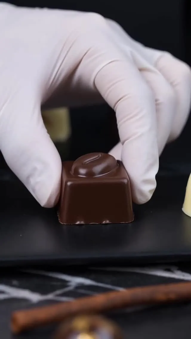 Lara Chocolate Gallery — every chocolate has its story.